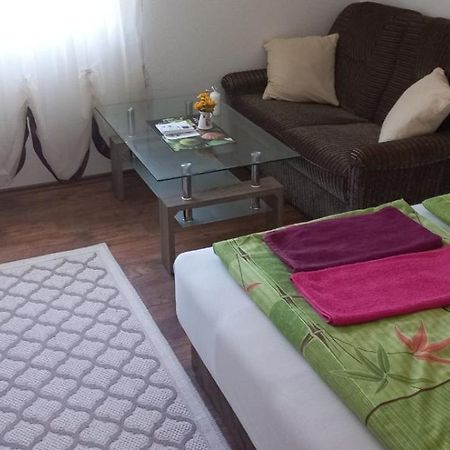 Omar & Una Apartmani Бихач Экстерьер фото
