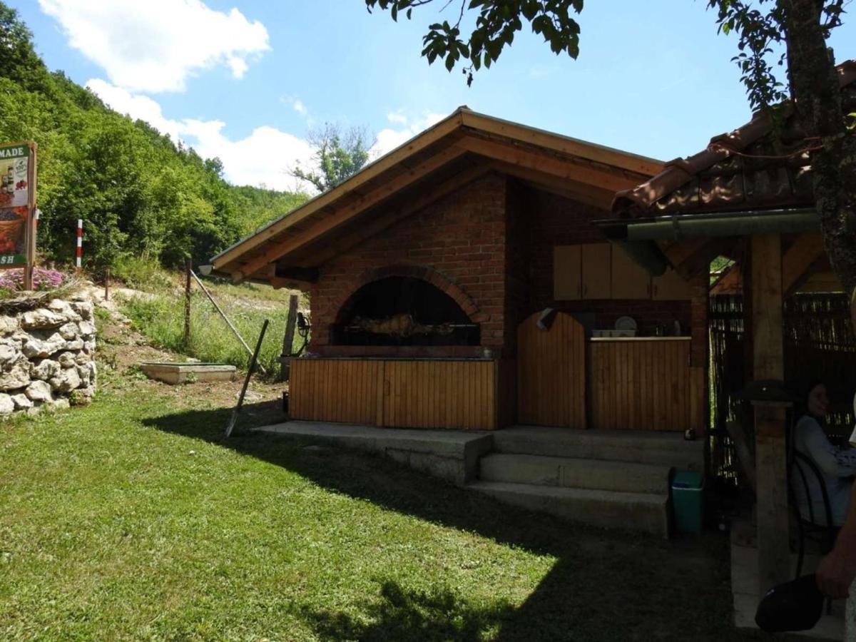 Omar & Una Apartmani Бихач Экстерьер фото