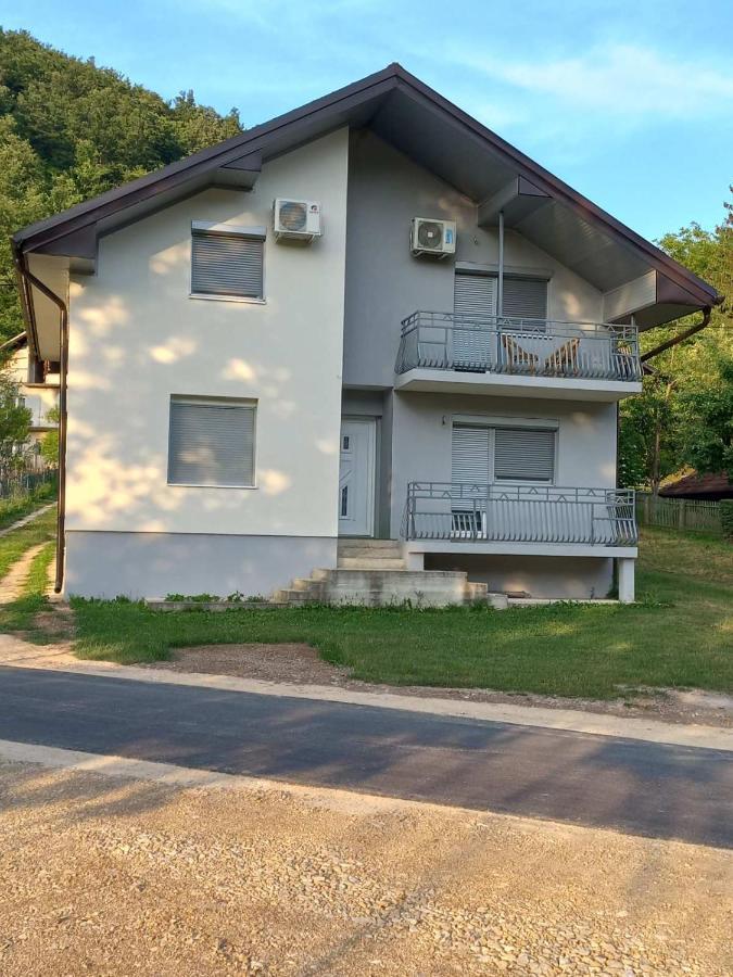Omar & Una Apartmani Бихач Экстерьер фото